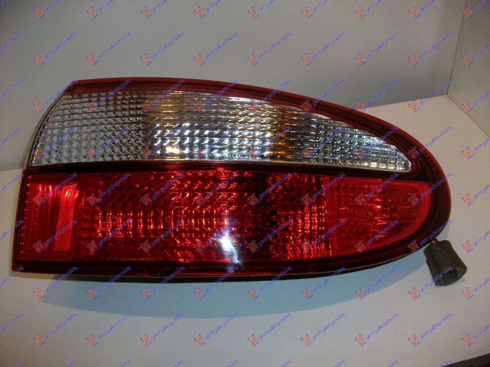 STOP LAMPA SPOLJASNJA -01 - DESNO